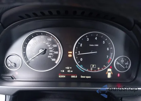 2015 BMW X5 xDrive35I z USA, uszkodzony, nr VIN 5UXKR0C52F0P01037